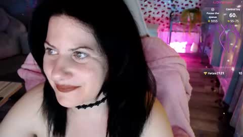 Snapshot of bellastar84 chatting on June 19, 5:56 am Starr40 online show from June 19, 5:56 am