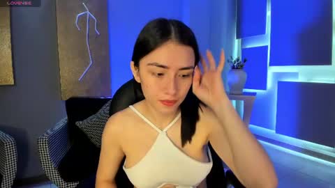 B E L L A  online show from July 16, 11:27 am