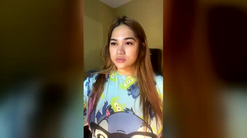 BELLA JONES online show from May 2, 3:55 am