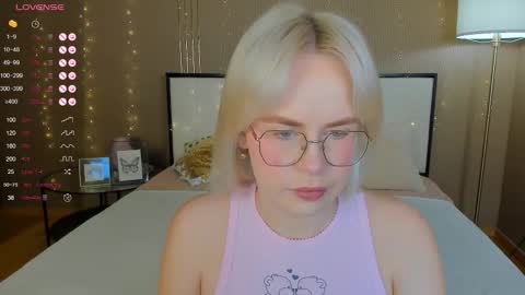 Bella online show from November 1, 12:45 am