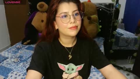 Snapshot of bellatrix_colen chatting on October 24, 2:19 am Aleja online show from October 24, 2:19 am