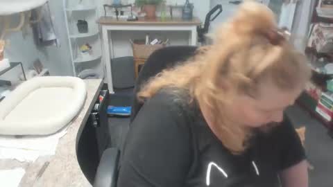 Bellavoca online show from November 22, 10:31 pm