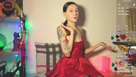 MY OLD PAGE IS NO LONGER. THIS IS MY NEW online show from December 17, 9:10 pm