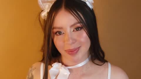 laukyubey             online show from May 11, 11:27 am