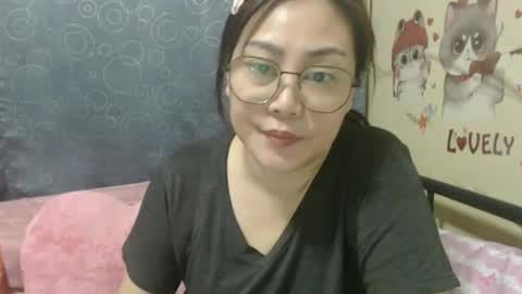 Snapshot of bellbabe chatting on January 17, 1:56 pm Bella online show from January 17, 1:56 pm