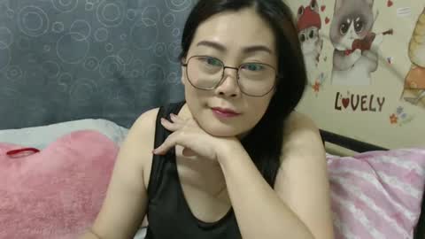 Snapshot of bellbabe chatting on February 1, 6:21 am Bella online show from February 1, 6:21 am