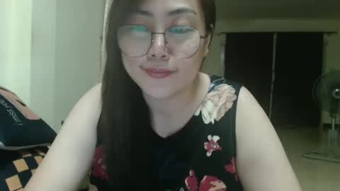 Snapshot of bellbabe chatting on February 17, 3:53 pm Bella online show from February 17, 3:53 pm