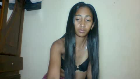 belle_annah online show from April 26, 4:59 pm