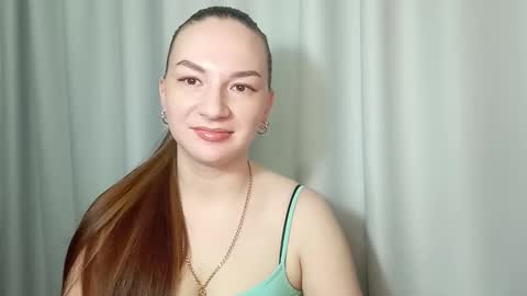 Snapshot of belle_fiesta chatting on February 7, 8:12 pm belle_fiesta online show from February 7, 8:12 pm