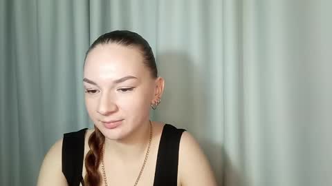 Snapshot of belle_fiesta chatting on February 10, 9:08 pm belle_fiesta online show from February 10, 9:08 pm