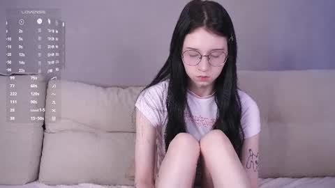 Snapshot of belle_phine chatting on July 16, 6:08 am Bea online show from July 16, 6:08 am