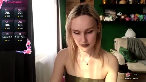 Belle online show from September 22, 4:03 am