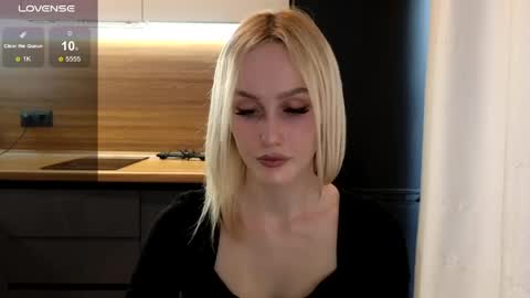 Snapshot of belle_vill chatting on May 27, 11:40 am Belle online show from May 27, 11:40 am