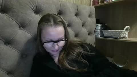 Amelia online show from November 5, 6:52 pm