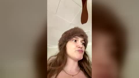 Snapshot of bellebabyboo chatting on June 13, 4:32 am BELLE online show from June 13, 4:32 am