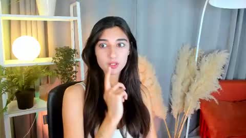 Snapshot of bellecerise_ chatting on July 21, 2:08 pm Bella online show from July 21, 2:08 pm