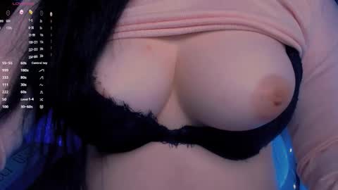 Hello I am kind friendly and cute girl online show from November 8, 11:14 pm