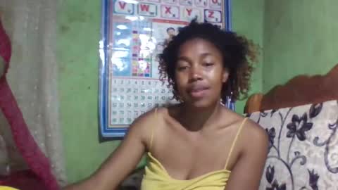 Snapshot of bellemiahxx chatting on April 7, 6:52 pm bellemiahXx online show from April 7, 6:52 pm