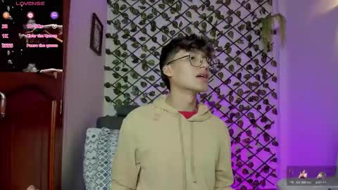 Neon online show from December 18, 11:16 am