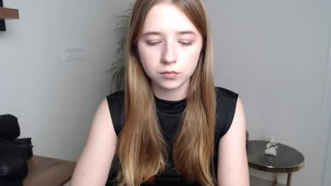 Snapshot of bellochka_ chatting on December 3, 3:32 pm bellochka_ online show from December 3, 3:32 pm