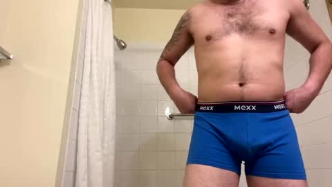 Snapshot of bellsy122 chatting on February 16, 7:48 am Bellsy online show from February 16, 7:48 am