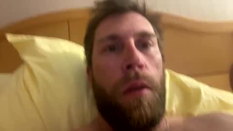 Snapshot of bellsy122 chatting on April 15, 9:16 am Bellsy online show from April 15, 9:16 am