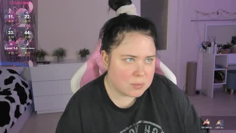 Snapshot of bellybooxo chatting on May 20, 9:15 am LinaBoo online show from May 20, 9:15 am