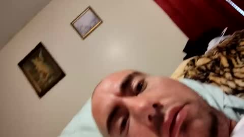 Snapshot of belowthainfluence chatting on January 19, 6:21 pm Joey online show from January 19, 6:21 pm