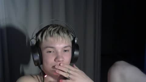 PrettyBoy online show from June 6, 10:25 pm