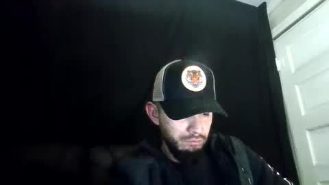 Snapshot of bemysecrett chatting on December 23, 7:06 am bemysecrett online show from December 23, 7:06 am