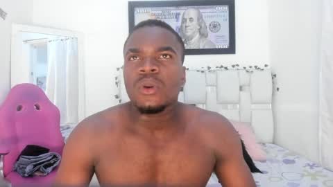 Snapshot of ben_castro chatting on April 23, 8:33 pm ben online show from April 23, 8:33 pm