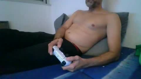 benbare13 online show from December 2, 7:38 pm