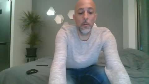 benbare13 online show from February 20, 5:07 pm