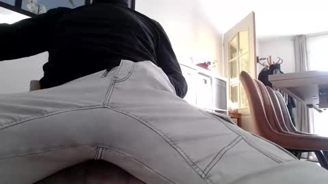 Snapshot of bencobra chatting on December 6, 8:37 am bencobra online show from December 6, 8:37 am