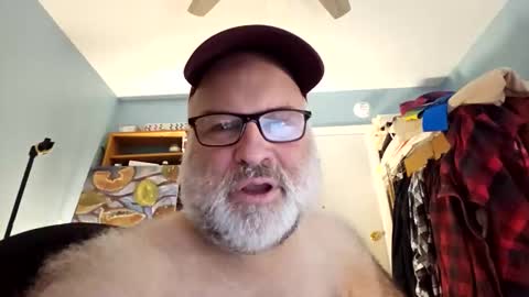 Snapshot of bendavewill chatting on December 17, 8:53 am Bendavewill online show from December 17, 8:53 am