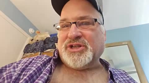 Snapshot of bendavewill chatting on May 7, 7:25 am Bendavewill online show from May 7, 7:25 am