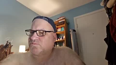 Snapshot of bendavewill chatting on May 22, 7:15 am Bendavewill online show from May 22, 7:15 am