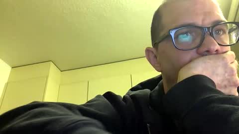 Snapshot of bengeil18 chatting on February 15, 7:06 pm bengeil18 online show from February 15, 7:06 pm