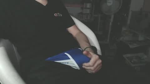 benijamin online show from December 2, 11:40 pm