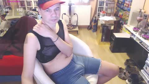 benijamin online show from February 6, 12:16 pm