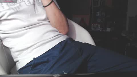 benijamin online show from November 2, 9:50 pm