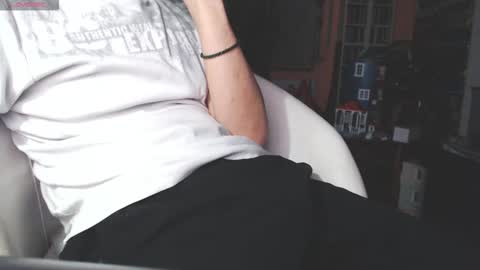 benijamin online show from December 2, 11:34 pm