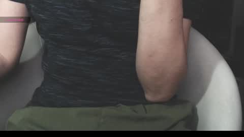 Snapshot of benijamin chatting on February 1, 9:24 pm benijamin online show from February 1, 9:24 pm