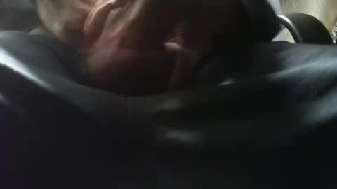 Snapshot of beninoam75 chatting on March 8, 4:33 pm beninoam75 online show from March 8, 4:33 pm