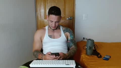 benjamin_isaac online show from December 29, 12:41 am