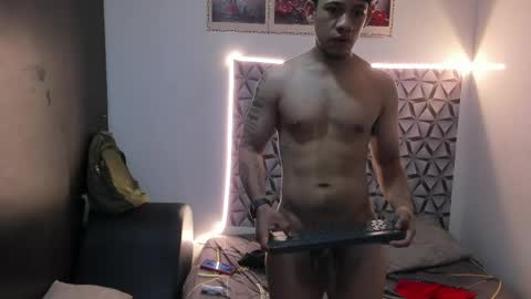 Snapshot of benjamin_lichx chatting on June 3, 7:22 am Benjamin online show from June 3, 7:22 am
