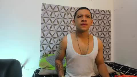Snapshot of benjamin_lichx chatting on June 12, 4:39 pm Benjamin online show from June 12, 4:39 pm