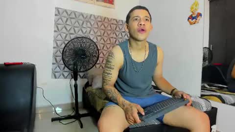 Snapshot of benjamin_lichx chatting on July 4, 12:33 pm Benjamin online show from July 4, 12:33 pm