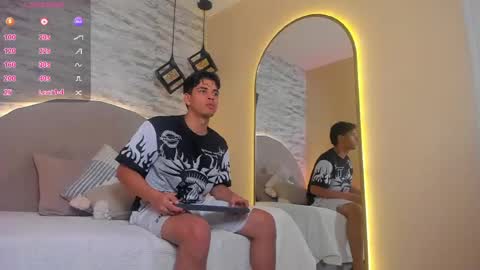 Snapshot of benjamin_more chatting on May 28, 3:37 am BENJAMIN online show from May 28, 3:37 am