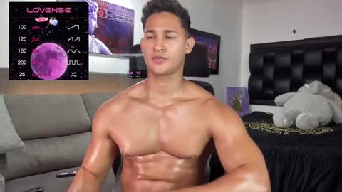 Snapshot of benjamincooperk1 chatting on March 1, 11:06 am benjamincooperk online show from March 1, 11:06 am